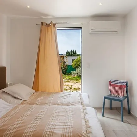 Appartement Levante Au Calme Piscine Chauffée Partagée Et Bbq *