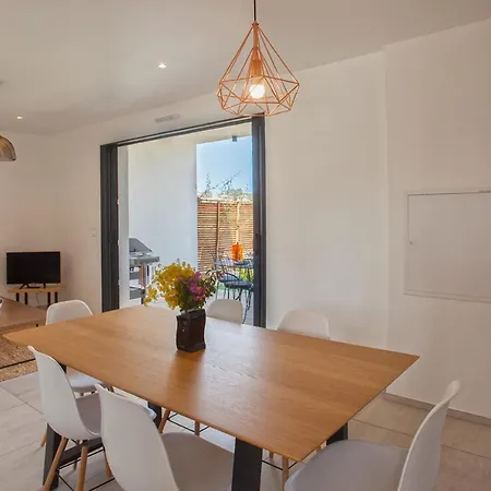 Levante Au Calme Piscine Chauffée Partagée Et Bbq Appartement Calenzana