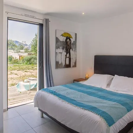 Levante Au Calme Piscine Chauffée Partagée Et Bbq Calenzana