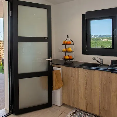 Levante Au Calme Piscine Chauffée Partagée Et Bbq Appartement Calenzana