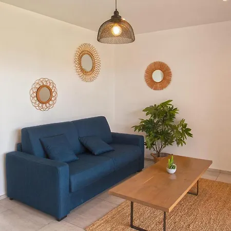 Levante Shared Swimming Pool Bbq